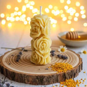 Восъчна свещ с форма на роза от 100% чист пчелен восък